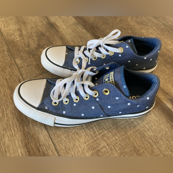 Converse Shoes - Converse navy and white polka dot women’s size 8